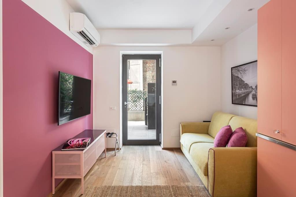 Amazing Apartment In Duomo Μιλάνο Εξωτερικό φωτογραφία